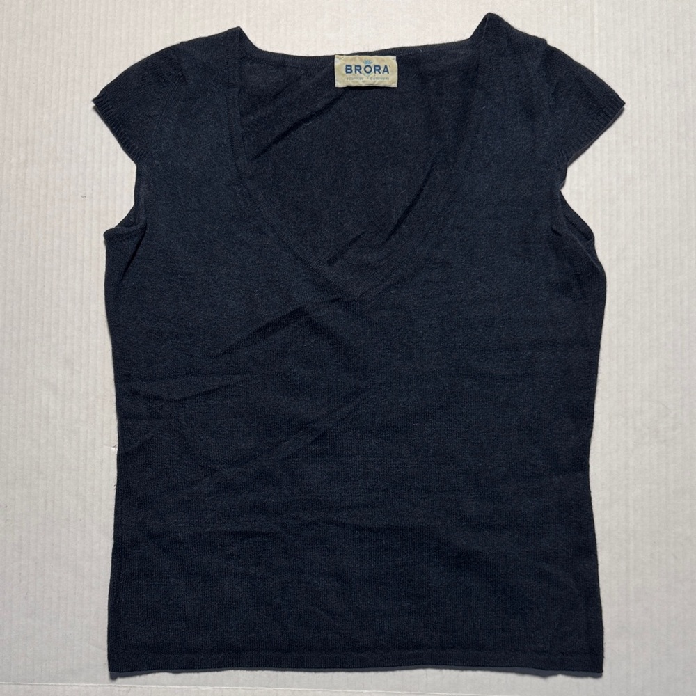 BRORA Scottish Cashmere Women's Navy Blue V-Neck Cap Sleeve‎ Sweater Top SM?